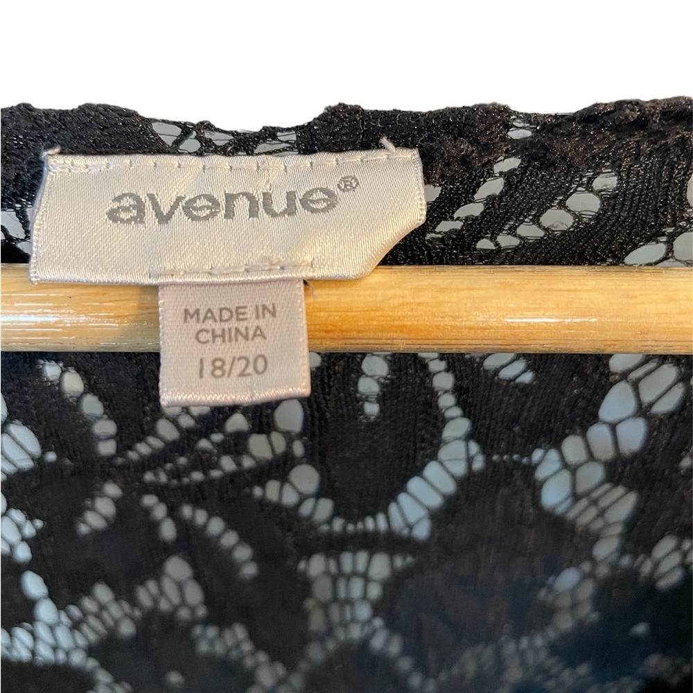 AVENUE Plus Size Black Lace Cover Up - Size 18/20 - Picture 6 of 12